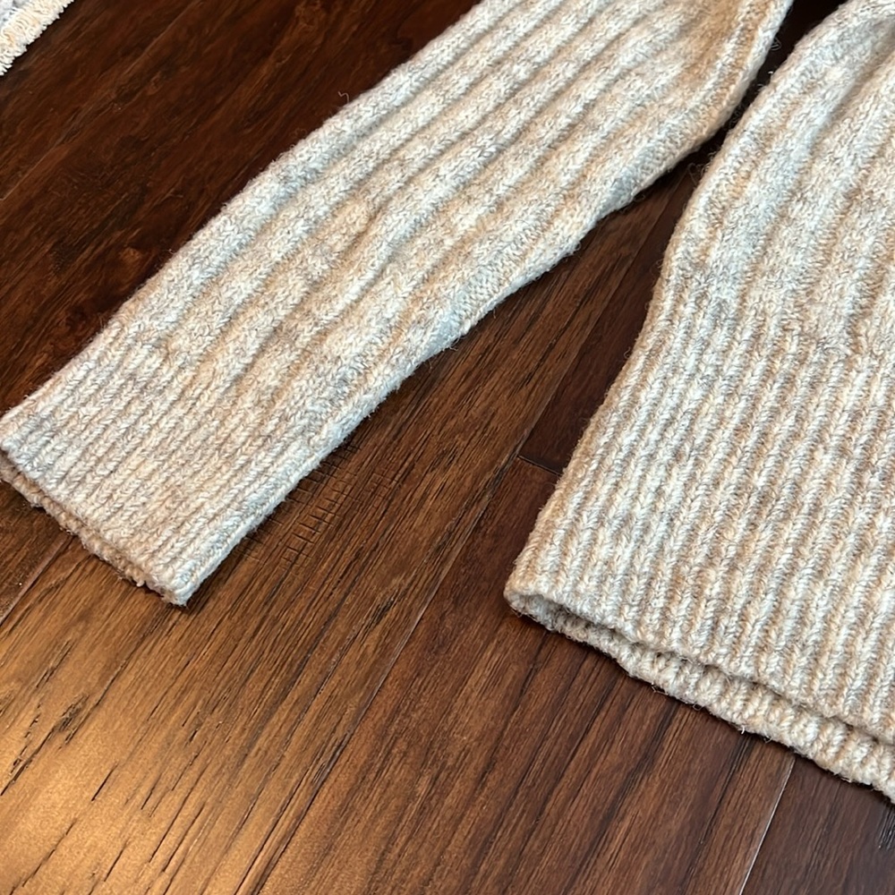 William Rast sweater - Picture 6 of 10